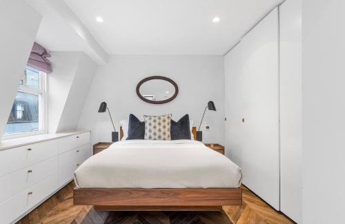 Colville House | Contemporary 2-Bedroom Escape in Notting Hill