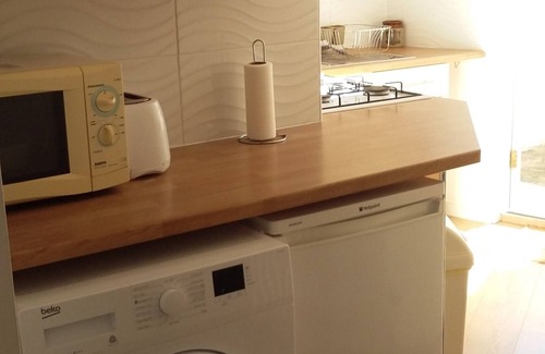 Shaldon Cottage | CONTEMPORARY 2 BEDROOM CHARACTER COTTAGE IDEAL FOR A RELAXING HOLIDAY