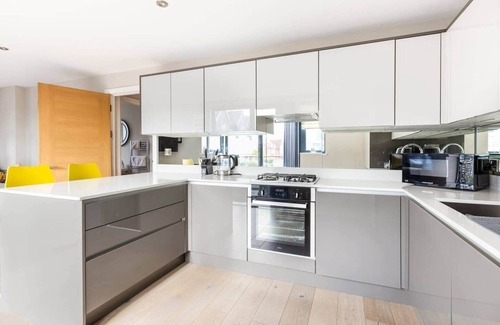 Wickford House | Contemporary 3 Bedroom Fully Detached Town House