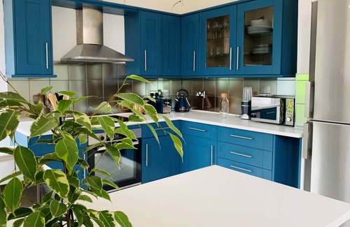 Turnham Green Apartment | Contemporary apartment in West London
