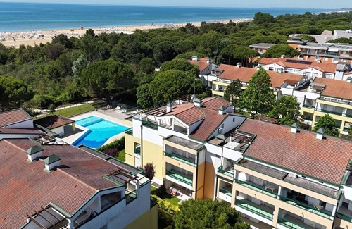 Bibione Lido del Sole Apartment | Contemporary apartment with large private terrace