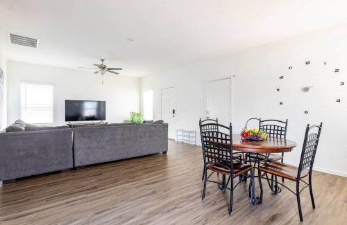 Austin House | Contemporary Austin Home Near Downtown & Airport