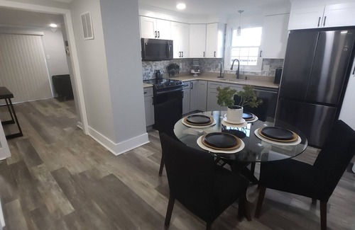 Perth Amboy Apartment | Contemporary Comfort 2-bedroom apartment in Perth Amboy