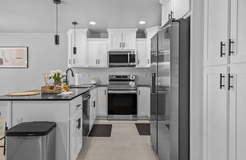 Quincy House | Contemporary Comfort in Quincy - Centrally Located - Near Gorge & Crescent Bar