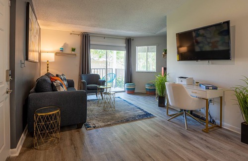Survey Creek Apartment | ∰ Contemporary Extended stay ∰ King Bed ∰ Near Hospitals - Cantena