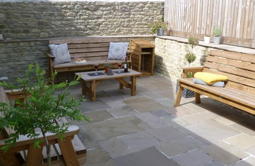 Bradford-on-Avon House | Contemporary 18th Century Barn Conversion with Gym and Games Room