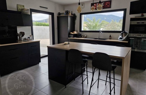 Gemenos House | Contemporary house for summer vacations in Gémenos 150m² with swimming pool