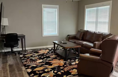 Unionville House | Contemporary Main Street House