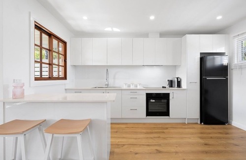 The Junction House | Contemporary Merewether Guesthouse