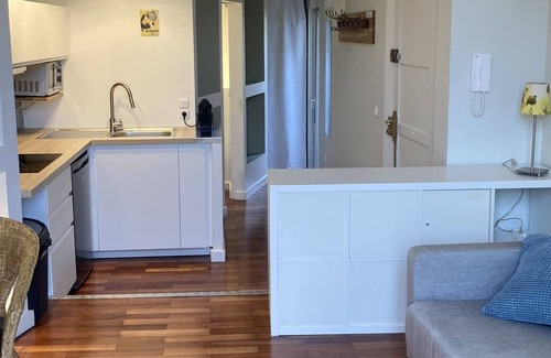 Gares Apartment | Contemporary new flat in centre town
