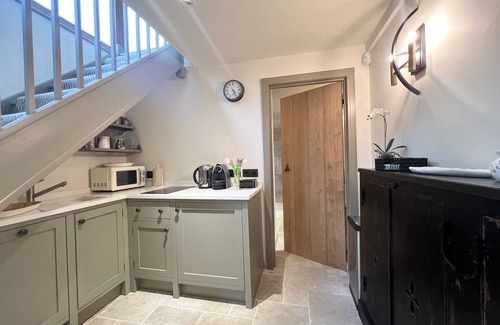 Great Wolford House | Contemporary Oak Barn in Stunning Cotswold Countryside close to Moreton-in-Marsh