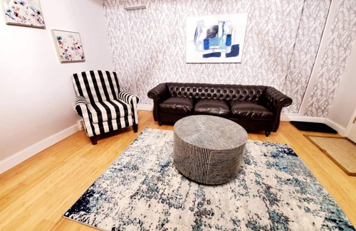 Nashua Apartment | Contemporary Private Studio near Mine Falls