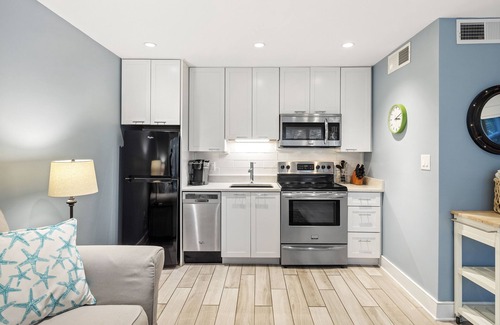 Kiawah Island Condo | Contemporary Seascape Villa, Popular Kiawah West Beach, 1BR, Steps to Beach!