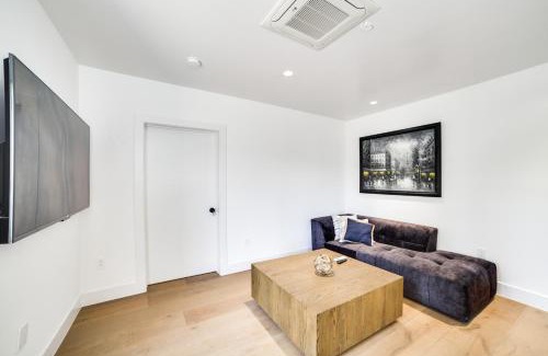 Woodland Hills House | Contemporary Woodland Hills Retreat Near US-101!