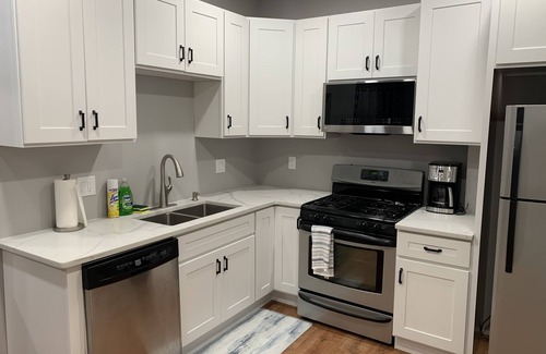 Allentown Apartment | Continental travelers suite! Spacious apartment, 5 minutes from Dorney Park !