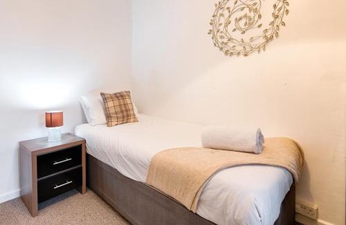 Margam Apartment | Contractor Base - TVs in Rooms - M4 Nearby