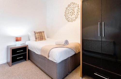 Margam Apartment | Contractor Base - TVs in Rooms - M4 Nearby