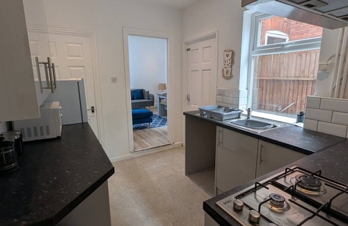 Wolverhampton House | Contractors 4BR Home, Newly Refurb, Nr Centre