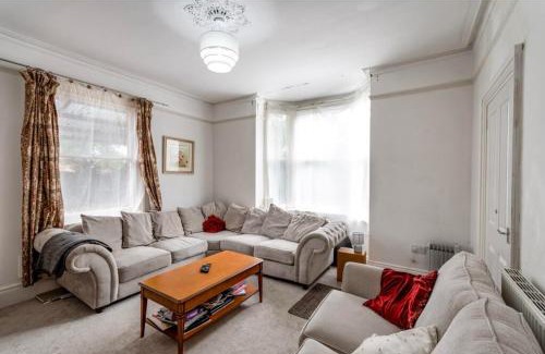 Retford House | Contractors Corporate Welcome