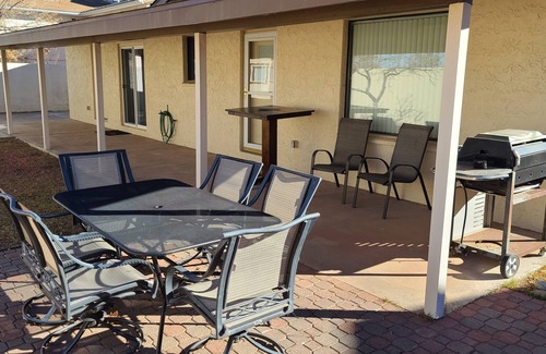 Page House | Convenient Adventure Home on Antelope