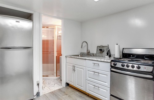 Northeast Yonkers Apartment | Convenient Apt: 2 Mi to Sprain Ridge Park!