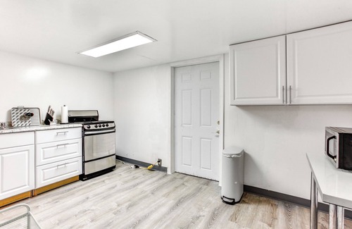 Northeast Yonkers Apartment | Convenient Apt: 2 Mi to Sprain Ridge Park!