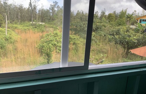 Mountain View Apartment | Convenient comfortable studio in peaceful tropical forest G7