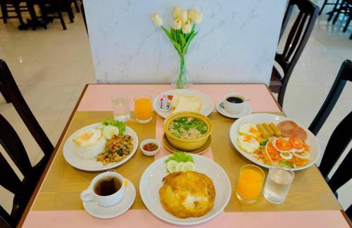 Srisa Chorakhe Noi Hotel | Convenient Grand Plus Hotel Suvarnabhumi