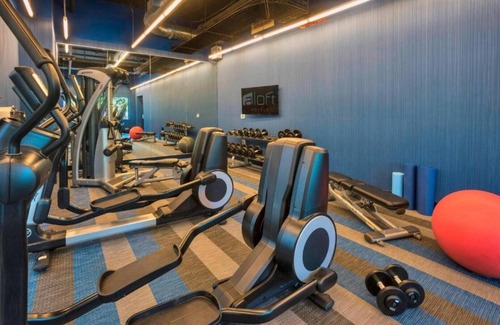 Portland House | Convenient Hotel Near PDX Airport