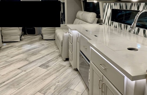 Fort Lauderdale House | Conveniently located, close to the airport, beach and Miami