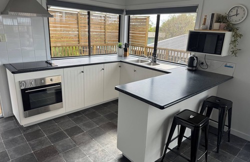 Bridport House | Conveniently located in the centre of town and close to the beaches
