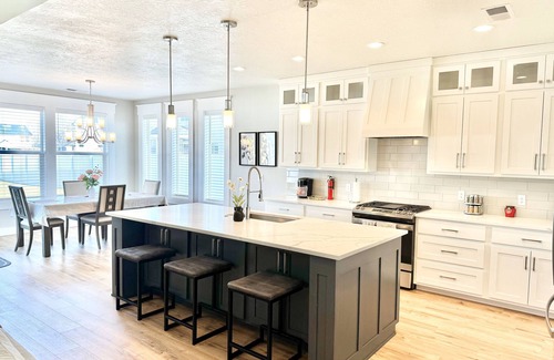 Boise House | Conveniently located modern home in Boise