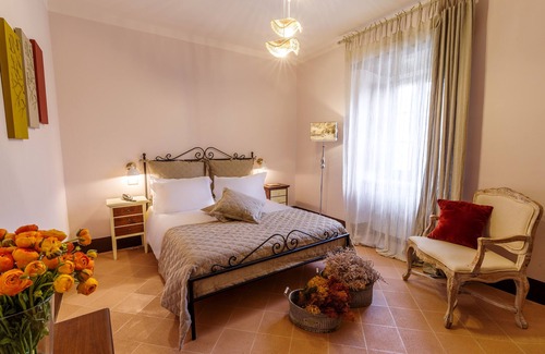 Sant'Anatolia di Narco House | Convento Santa Croce