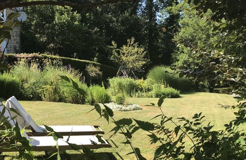 Abjat-sur-Bandiat House | Converted Barn in quiet garden setting