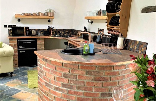 Felinwynt House | Converted Barn close to beaches & coastal path!