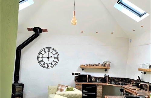 Felinwynt House | Converted Barn close to beaches & coastal path!