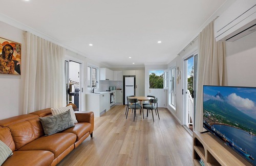 Terrigal House | Cooee Cottage. Where coastal charm meets joyful living at Terrigal Beach.