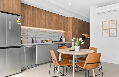 Coogee Apartment | Coogee Escape #2 - Modern 1BR Apartment, Pet Friendly by the Sea