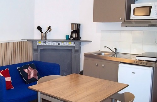 Lens Apartment | Cook 9