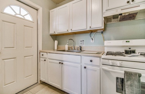 Navy Point House | Cool Coastal Cottage | Dog Friendly, Boat Parking