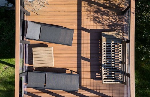 East Meredith House | Cool & Comfy Escape | Family Fun Awaits | Close to the Action