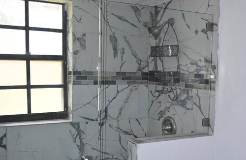 Lake Worth Condo | Cool Gray Oasis