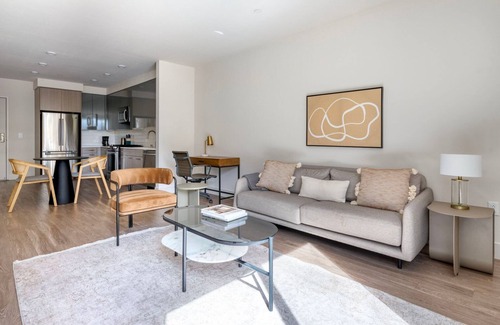 Mountain View Apartment | Cool Mountain View 1BR w/Gym, Pool & Spa, nr Highways, by Blueground