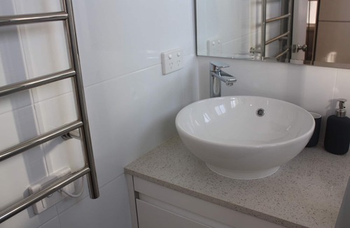 Coolah Apartment | Coolah Short Stays - Town View Apartment