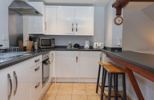 Ash Mill Cottage | COOMBE COTTAGE, pet friendly, with a garden in South Molton