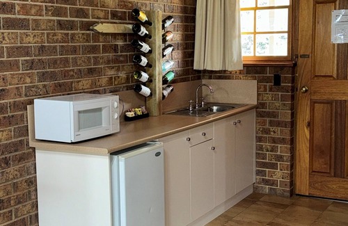Comaum Hotel | Coonawarra Place Motor Inn