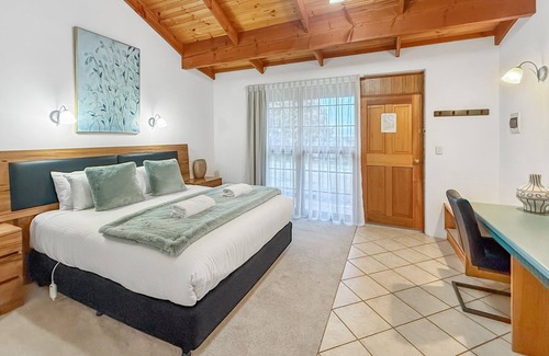 Comaum Hotel | Coonawarra Place Motor Inn