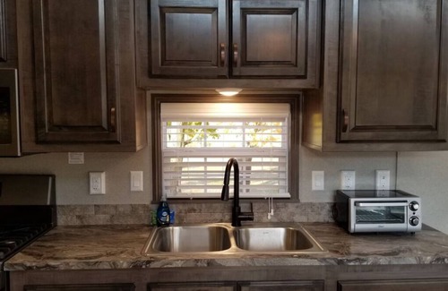 Fly Creek House | Coop Diamonds Luxury Rentals @ Honey Joe Acres