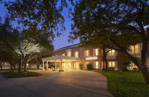 North Dallas Apartment | Cooper Hotel Conference Center & Spa