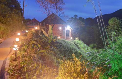 Stuart Hill Hotel | Coorg Heritage Hill View Resort